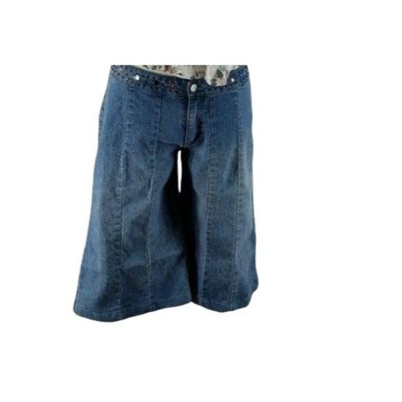 Zoey Beth jeweled wide‎ leg capris bermuda denim jean size 5 shorts - Picture 1 of 8